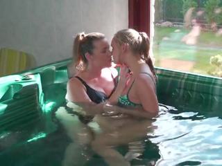 Mom and young woman adult movie in jaccuzi, free dhuwur definisi x rated clip 7c